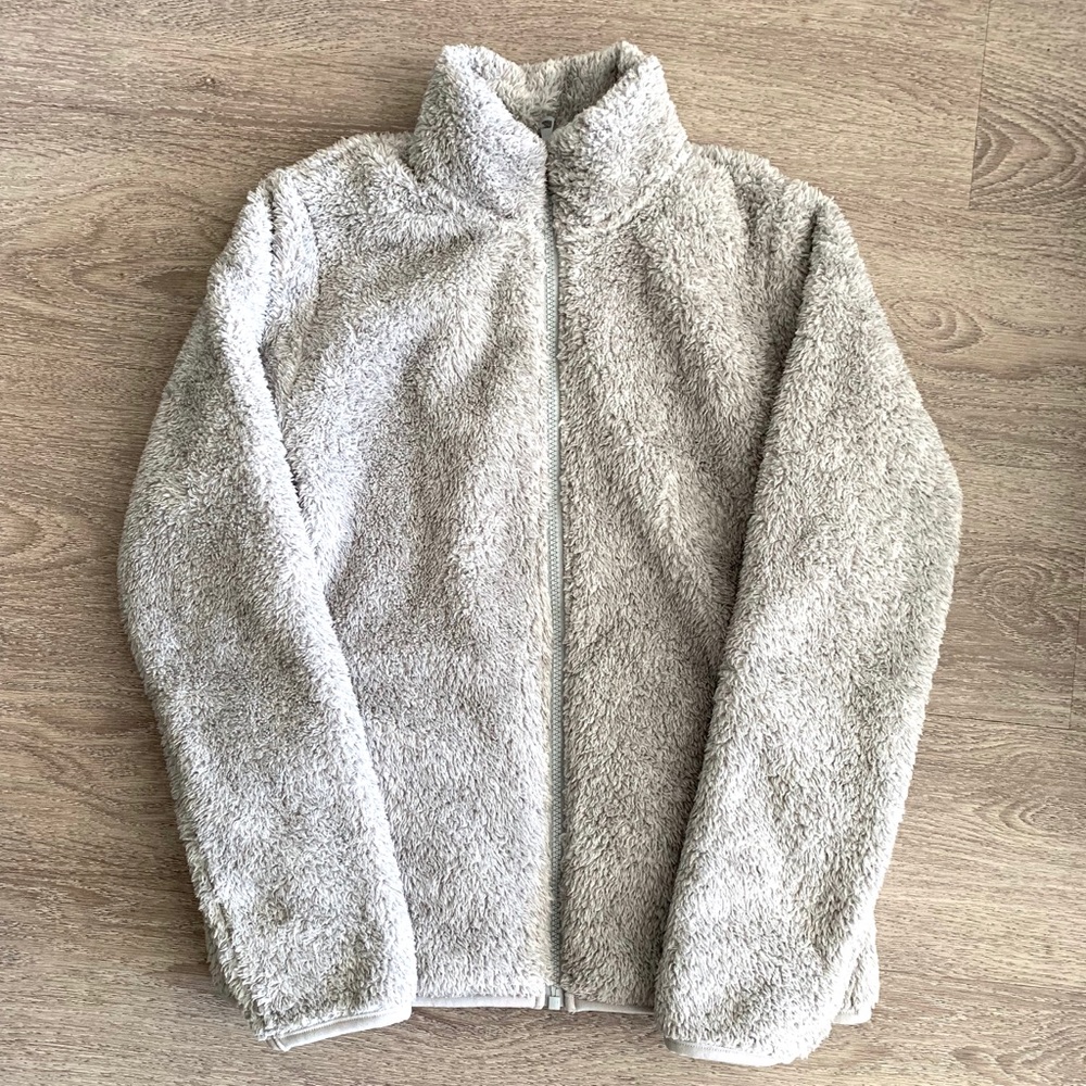 2/$25 - Uniqlo Fluffy Yarn Fleece Zip Jacket